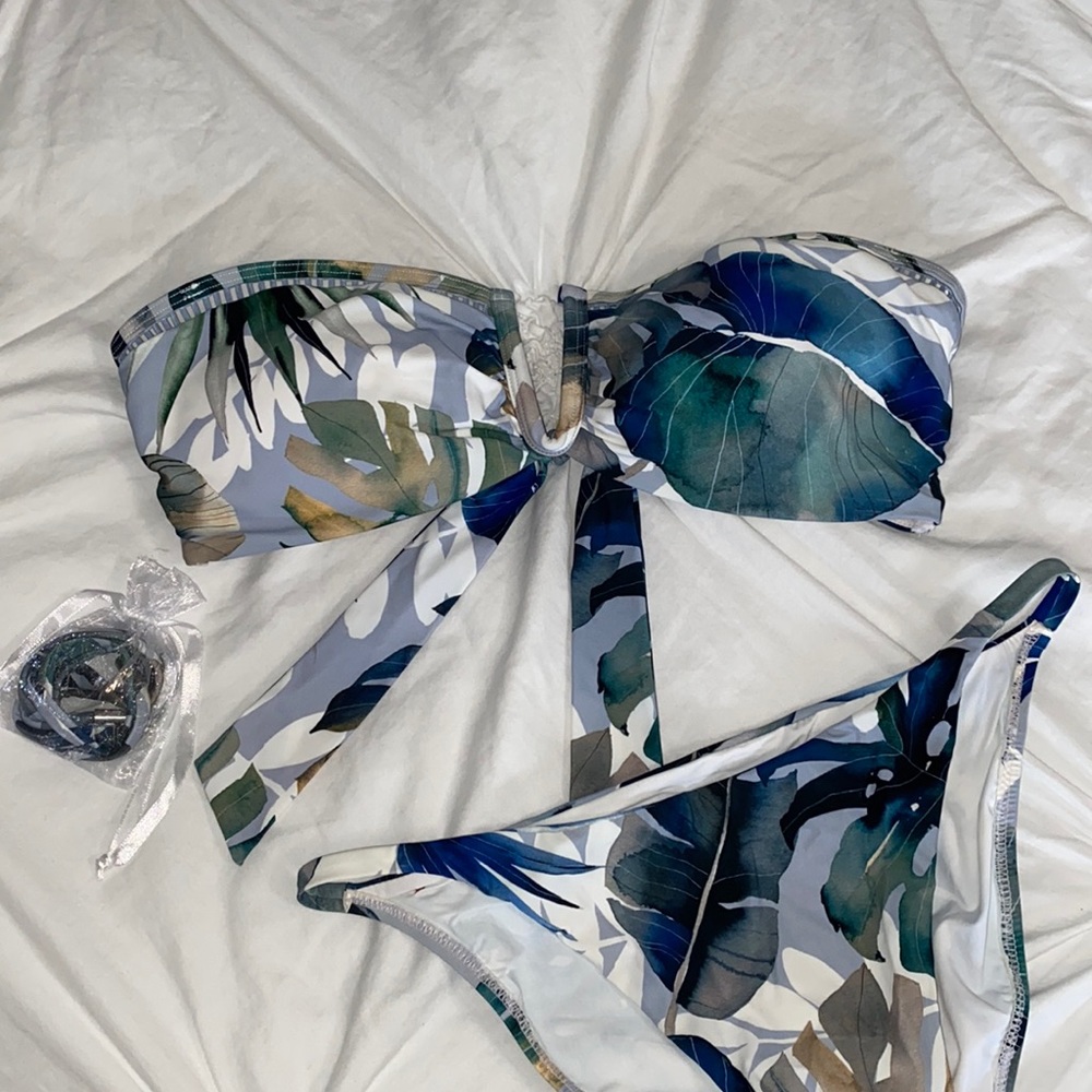 Tropical Bikini🏝🍍🌾